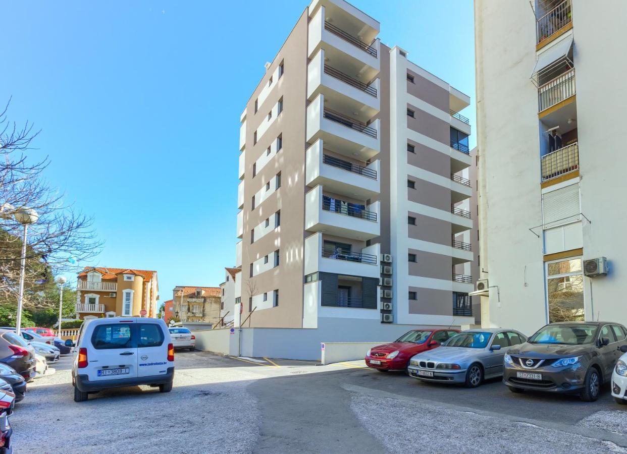 Luxury Apartment Petra Сплит Екстериор снимка