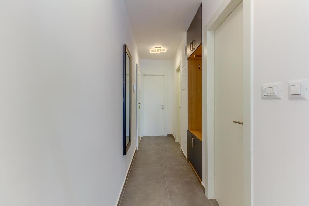 Luxury Apartment Petra Сплит Екстериор снимка
